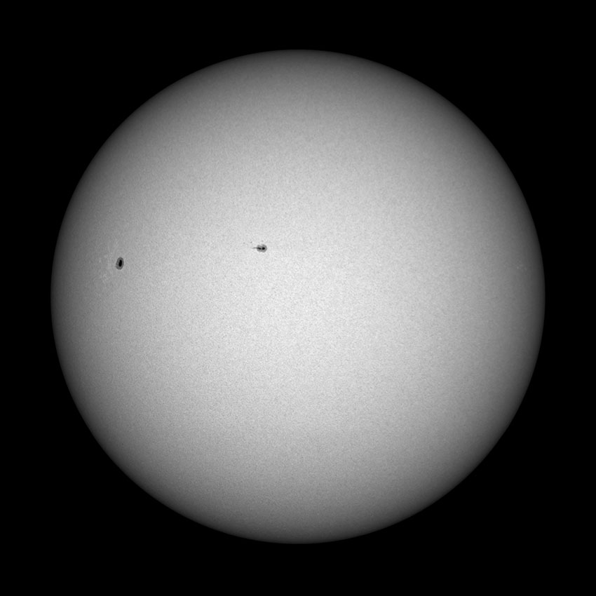 Sonne im Wei&szlig;licht