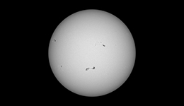 Sonne im Wei&szlig;licht