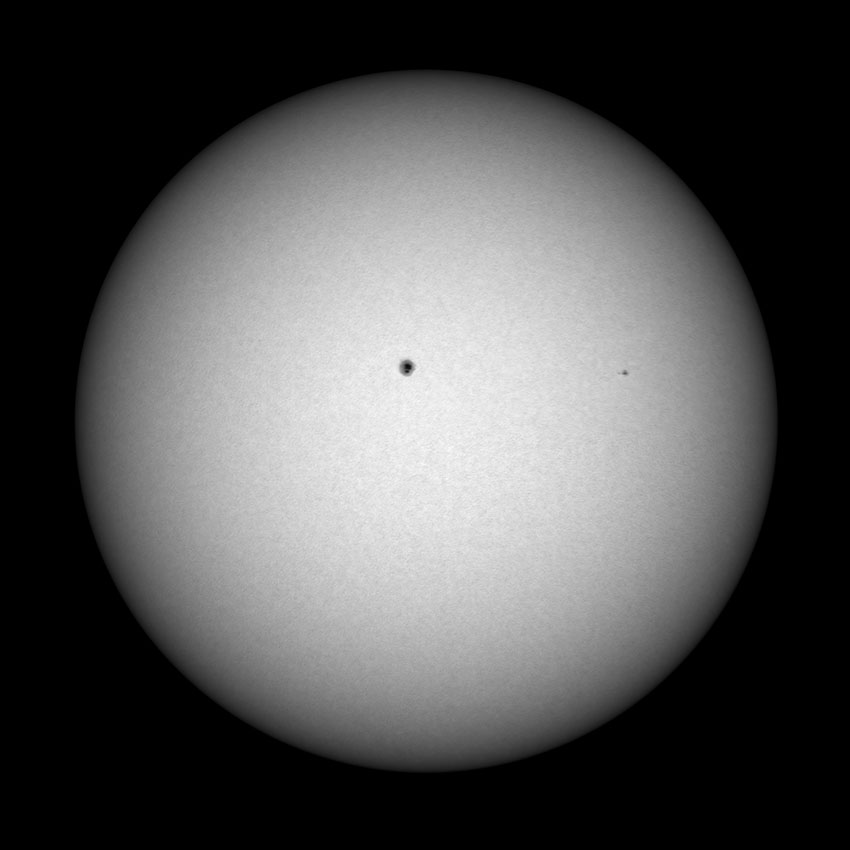 Sonne im Wei&szlig;licht