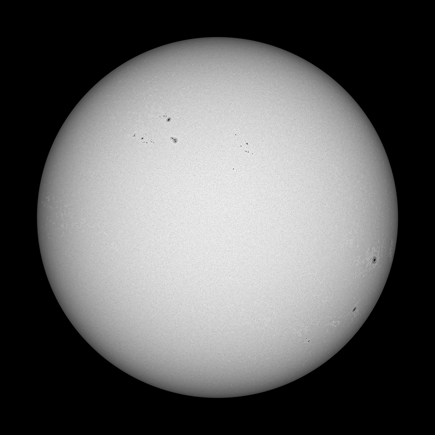 Sonne im Wei&szlig;licht