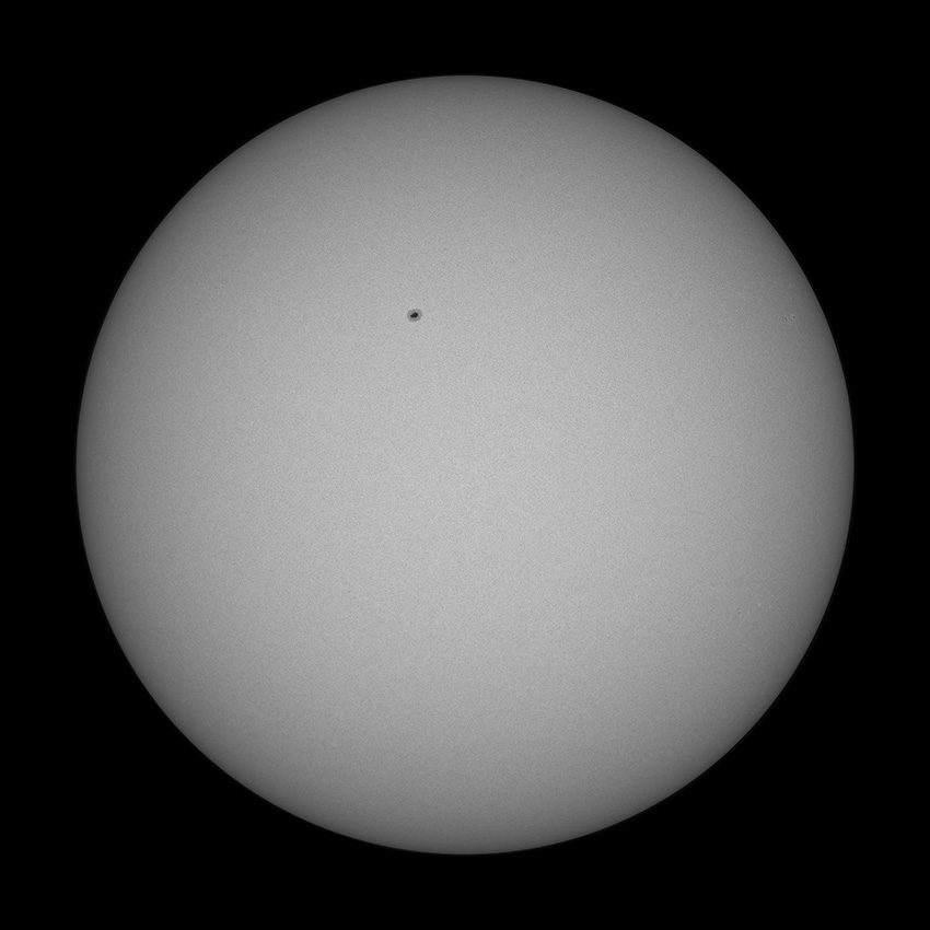 Sonne im Wei&szlig;licht